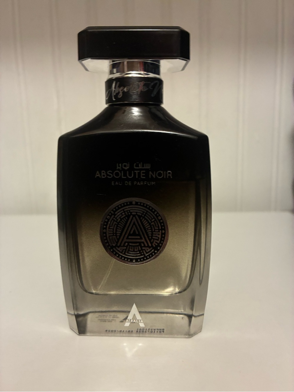 Eau de Parfum Bottle - Black Gradient